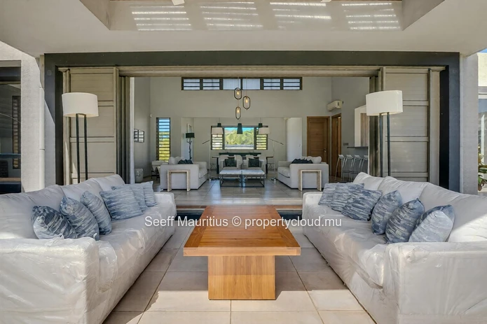 The Horizon House: A Masterpiece of Seamless Tropical Living