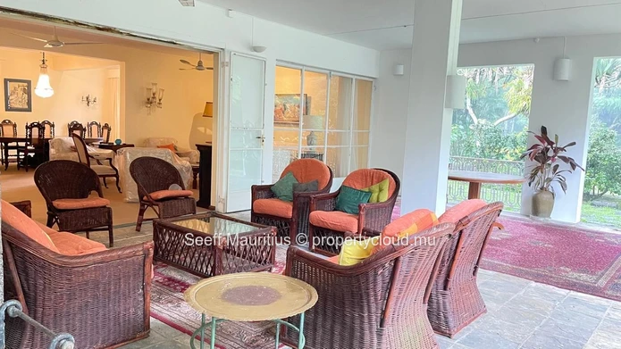 Maison spacieuse et bien conçue à vendre
