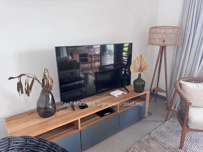 A stunning ground-floor flat – elegance, tranquillity and the coastal lifestyle 