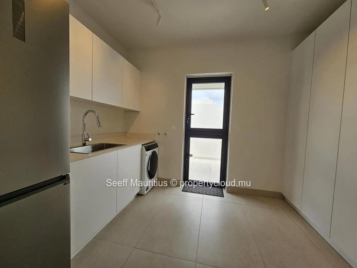 Signature Villa on Azuri Golf Course – 4 En Suite Bedrooms, Swimming Pool & Private Elevator