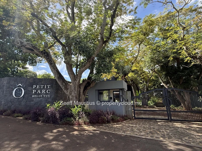 Luxurious Modern Living 4-bed at Domaine de Belle Vue - O Petit Parc