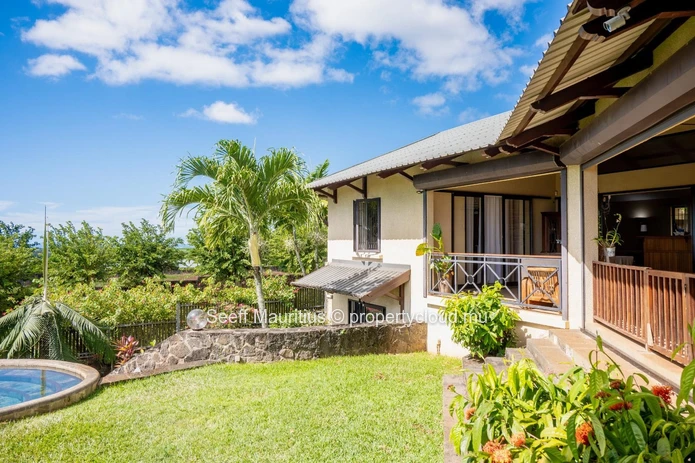 The Ultimate Getaway: A Panoramic View of the Infinite at Belle Vue