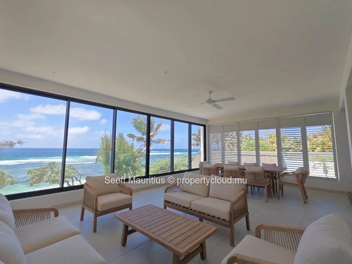 Charming house - Tranquility and elegance on the lagoon – New beachfront apartment in Poste La Fayette, offering a fr...