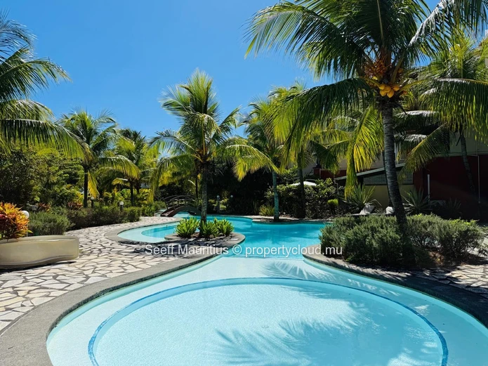 Coastal Elegance Meets Tropical Serenity  