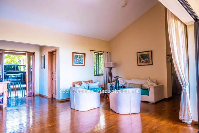 The Ultimate Getaway: A Panoramic View of the Infinite at Belle Vue