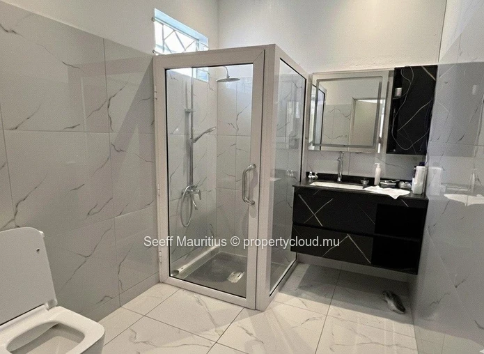 Contemporary Luxury in Curepipe: A Unique, Newly Renovated Masterpiece