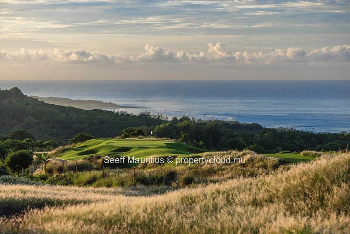 Golf Estate Land Opportunity: Prime Plot for Sale