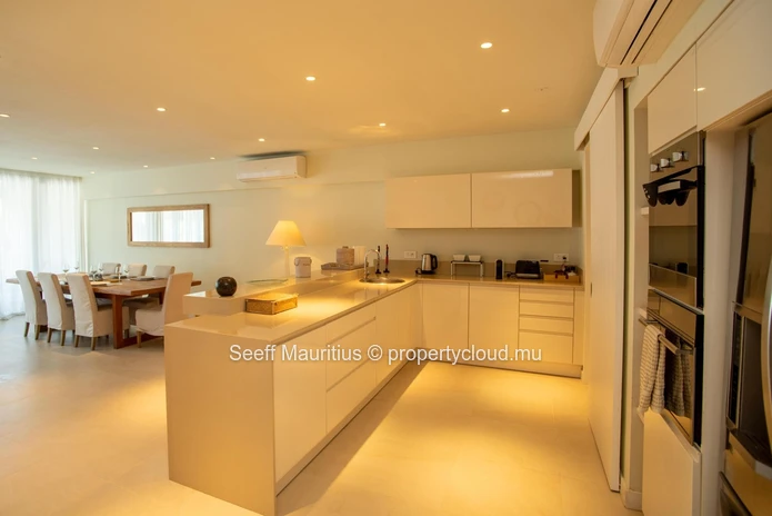 Duplex au bord des vagues