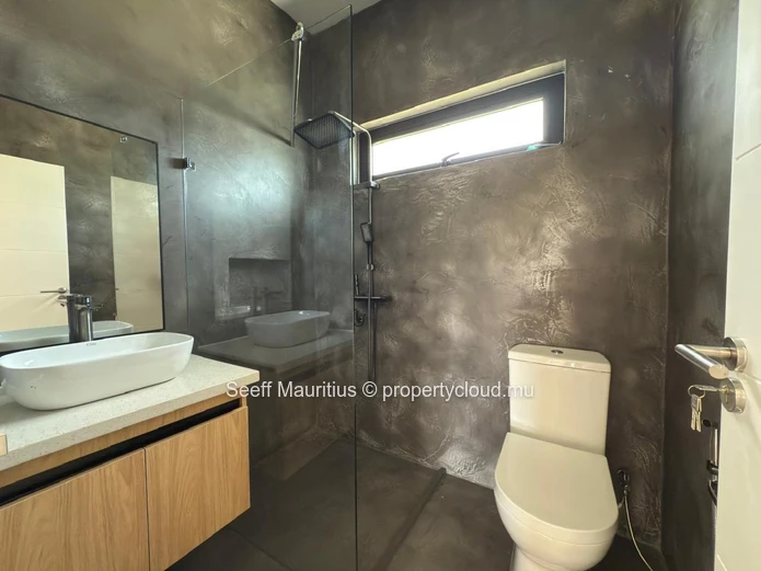 Coastal Serenity Awaits: Your Modern Villa in Calodyne