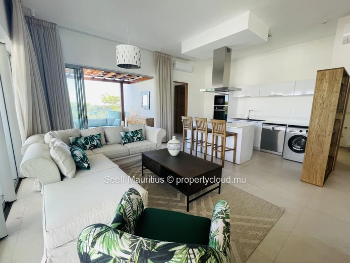 Exquisite Beachfront Penthouse with gorgeous panoramic sea views