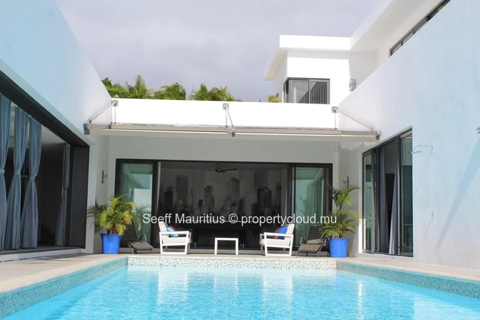 Luxury California-Style Villa for Sale