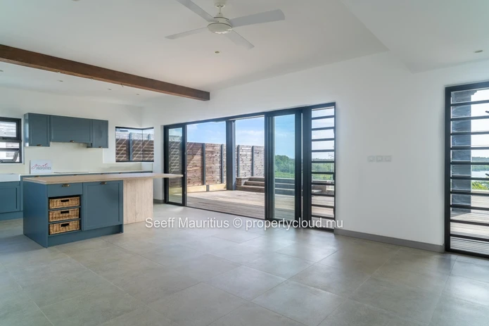 Sophisticated Penthouse Living with Private Plunge Pool at St Antoine