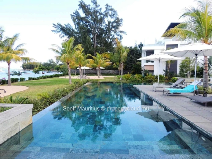 Luxury Coastal Living: Beachfront Haven