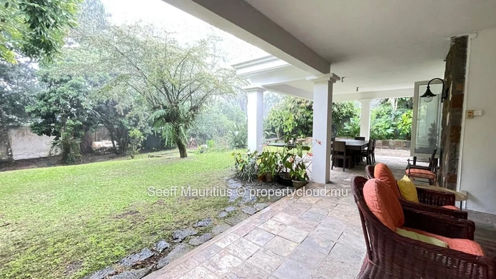 Maison spacieuse et bien conçue à vendre