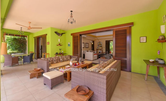  Villa for Sale on the Golf