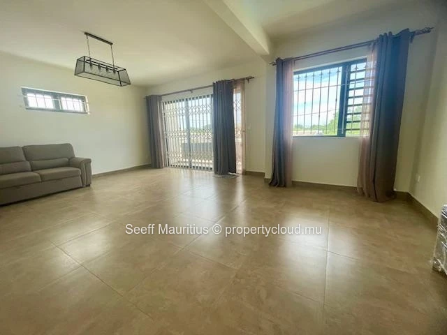 Beautiful Indivitual House with 3 Bedrooms, Spacious Living Areas, and Private Pool