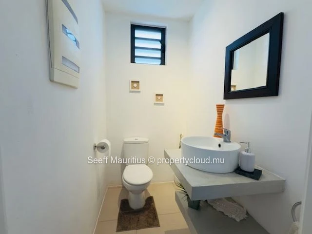 Elegant 2-Storey Home – Morcellement Swan, Pereybere