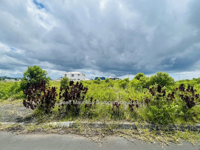 Bois D'Ebene Aurea - Ready to build plot 