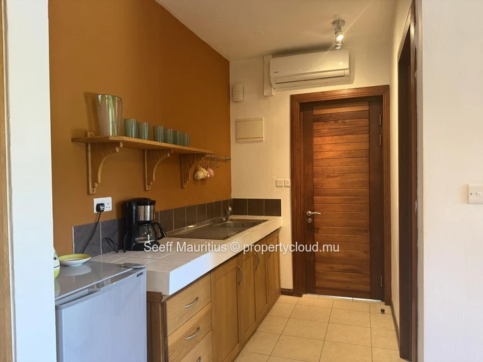 Charming Studio Just Steps from Bain Bœuf Beach