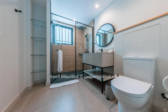 Beautiful Beachfront Groundfloor Apartment for Rent