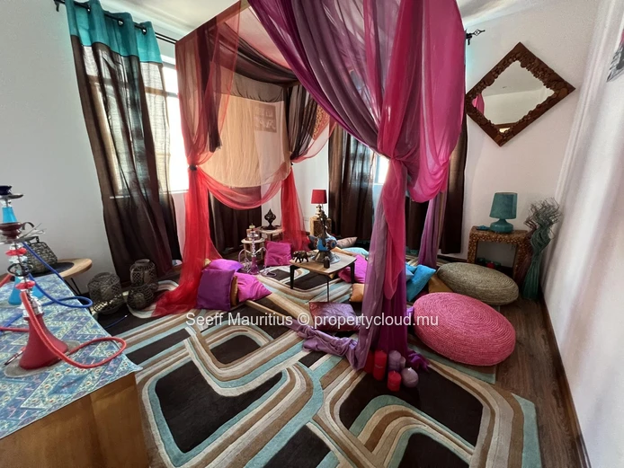 Spacieuse maison de 3 chambres avec piscine | À proximité de la plage, cafés et supermarché