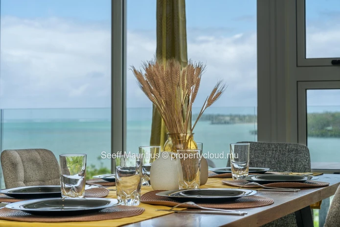 Beachfront Living with Breathtaking Sea Views