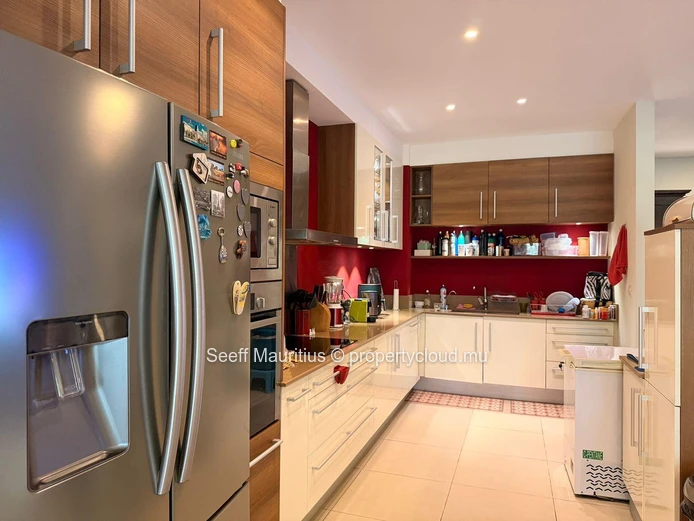 Luxury 3-Bedroom Living with Private Garden - Bon Espoir