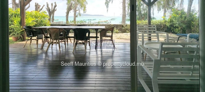 Stunning Beachfront Property on Coin de Mire