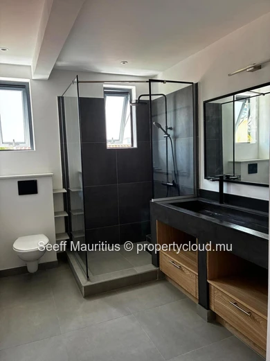 New flat – Top floor, a few steps from the beach.