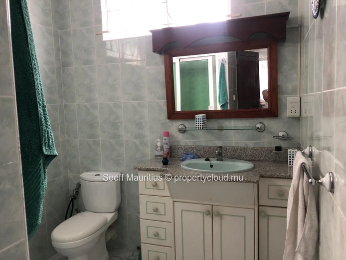 Spacious Family Villa Near Beach