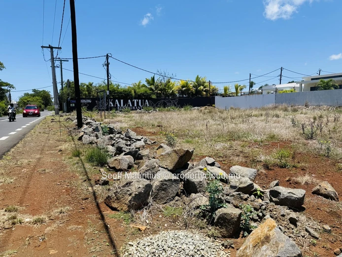 High Exposure Commercial Land in Chemin 20 Pieds Grand Baie