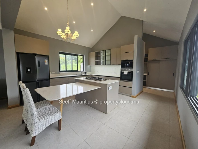 Elegant Family Villa with Private Pool, Ensuites & Ample Storage