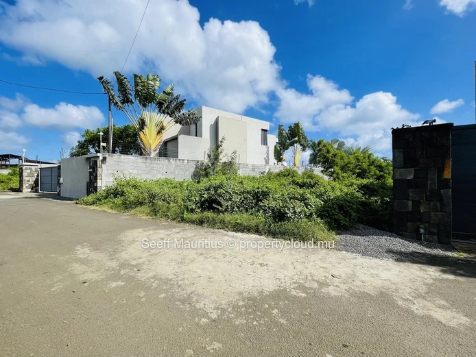 Residential Plot – Sought-After Northern Location