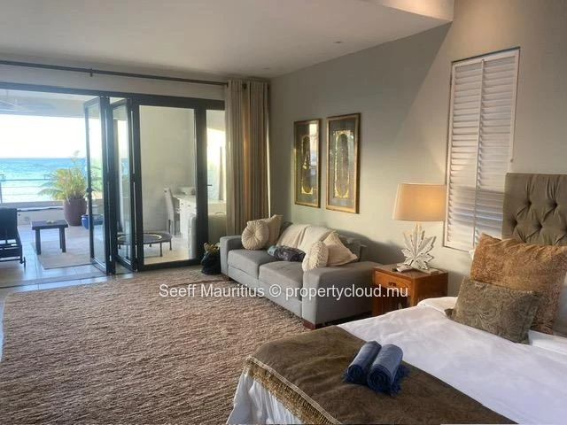 Exceptional waterfront penthouse - breathtaking sea view