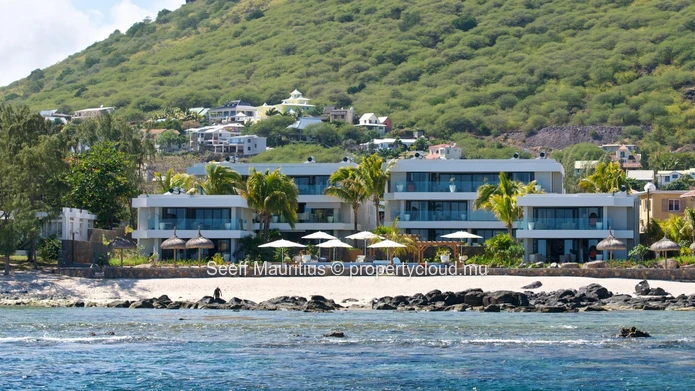 Beachfront Apartment with Unparalleled Views 