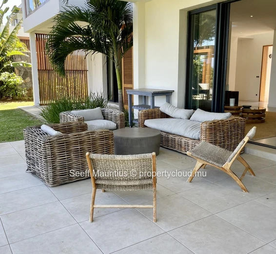 Exquisite Villa with Scenic Surroundings