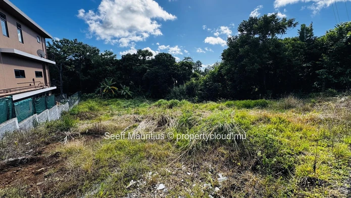 Highland Rose - Prime Plot with River Reserve