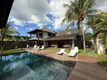 6 Bedroom House