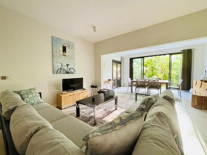 Contemporary Garden Apartment for Rent in La Preneuse