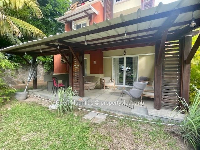 Beautiful Duplex Just Steps from the Sea