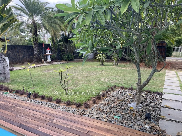 Lush, tranquil greenery of Balaclava, this exceptional 5 bedroom double storey villa and modern elegance on an expans...