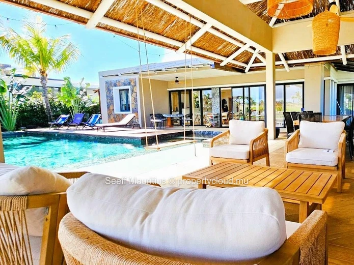 Contemporary Elegance villa on the Golf Course