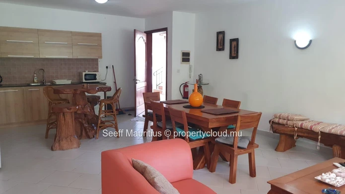 Coastal Living: Apartment with Amenities Proximity