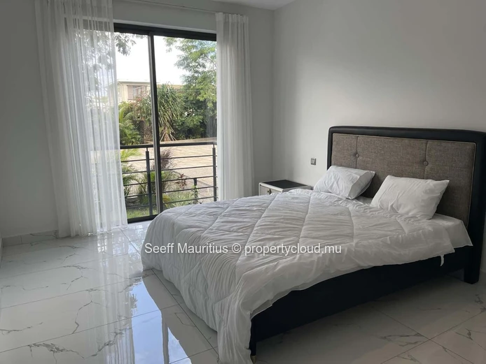 3 bedroom, 3 bathroom - Spacious and Luxurious Ground Floor Apartment