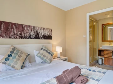 2 Bedroom Townhouse, Duplex