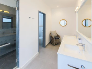 4 Bedroom Apartment