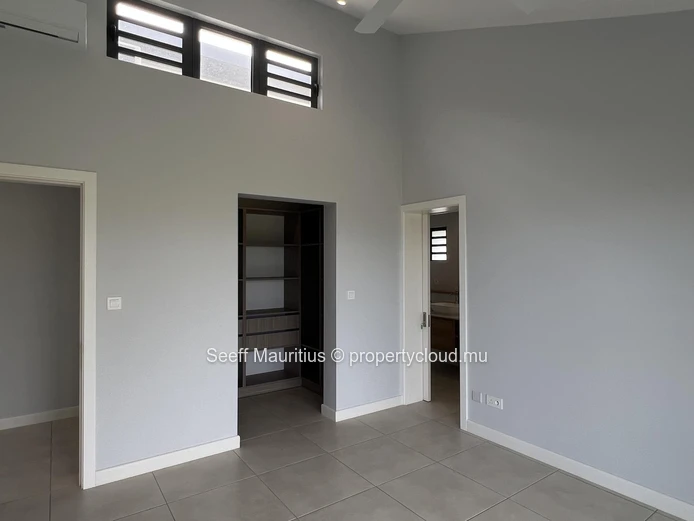 Brand-New 4-Bedroom Villa in Smart City on West Coast