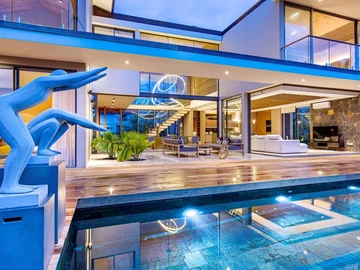 5 Bedroom House