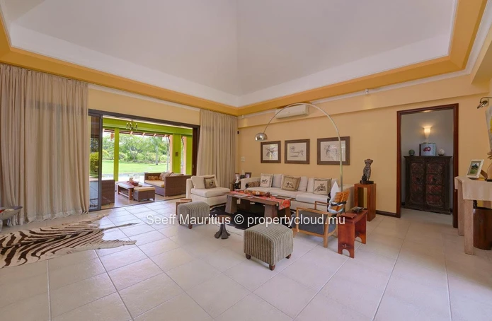  Villa for Sale on the Golf