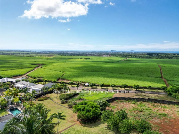 The Ultimate Getaway: A Panoramic View of the Infinite at Belle Vue